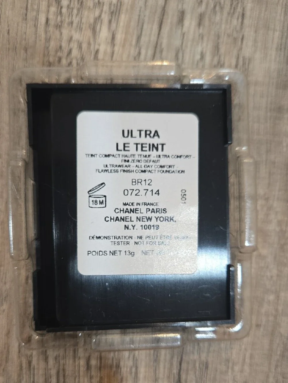 CHANEL Ultra Le Teint - BR12